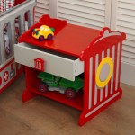 Set Fire Truck - 5 piese (pat masina de pompier, lenjerie si noptiera, set perna si pilota, saltea)